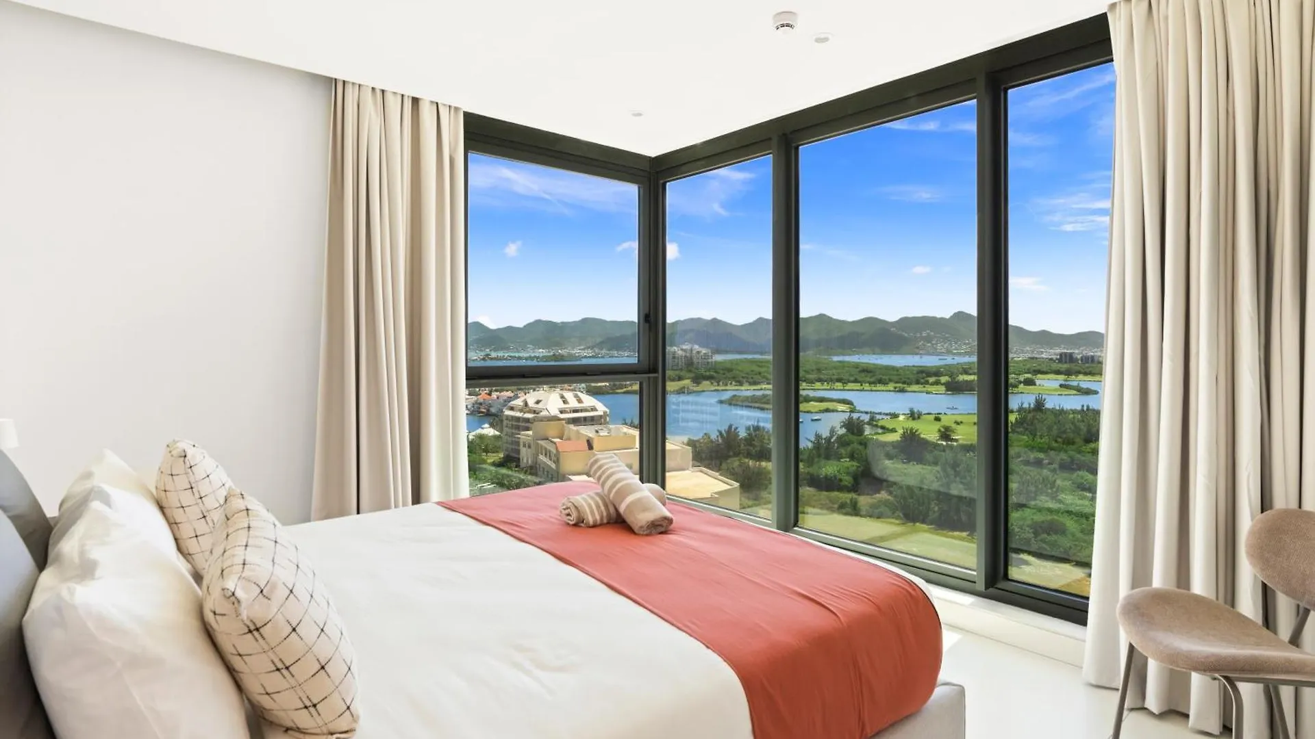 Apartment Fourteen At Mullet Bay Cupecoy  Sint Maarten/Saint Martin
