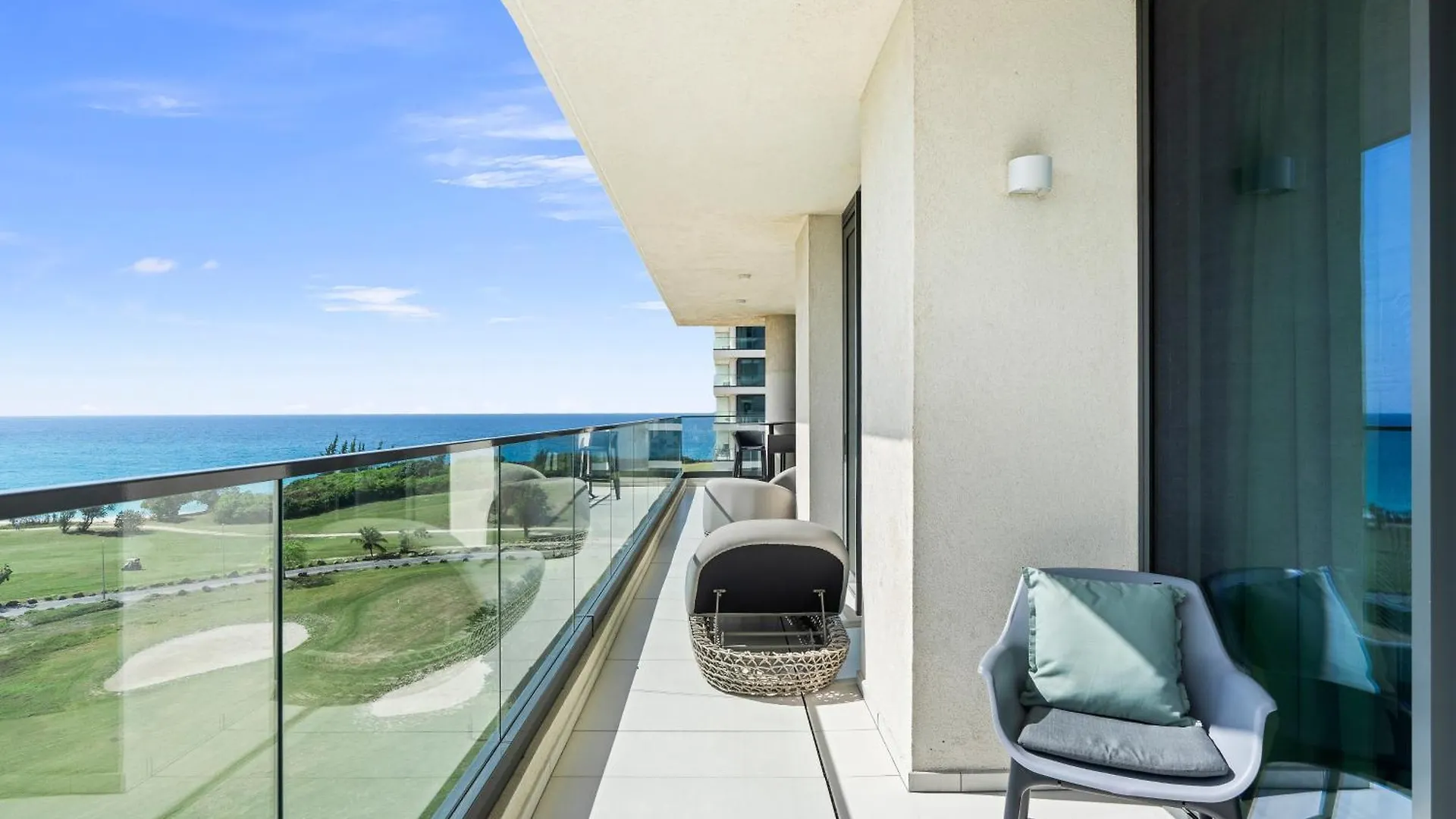Appartement Fourteen at Mullet Bay Cupecoy