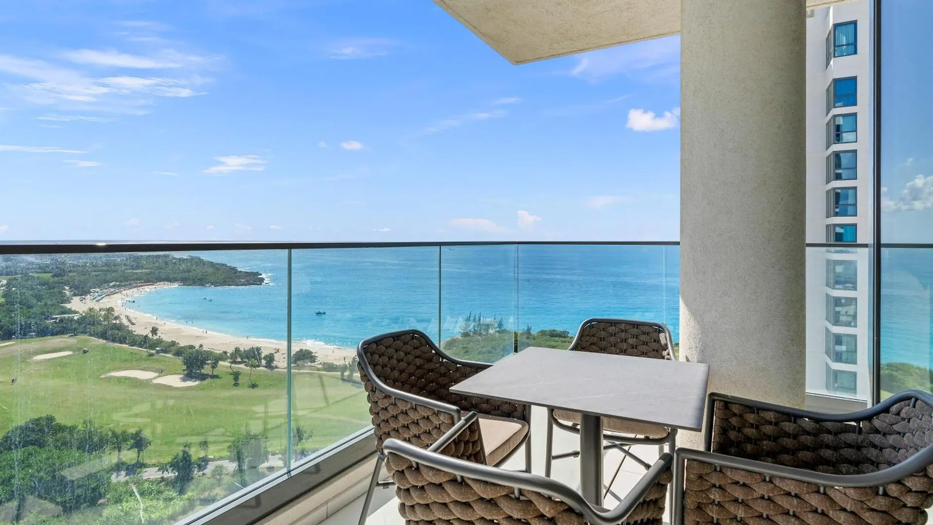 Fourteen at Mullet Bay Cupecoy  Appartement